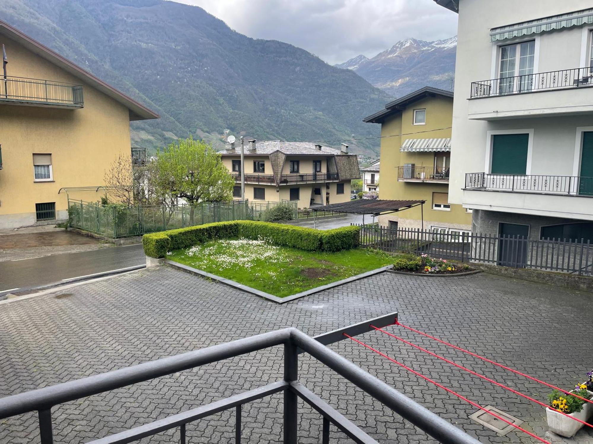 Ca Marasciol A 5 Minuti Dal Trenino Rosso Del Bernina Express Hotel Villa di Tirano Екстериор снимка